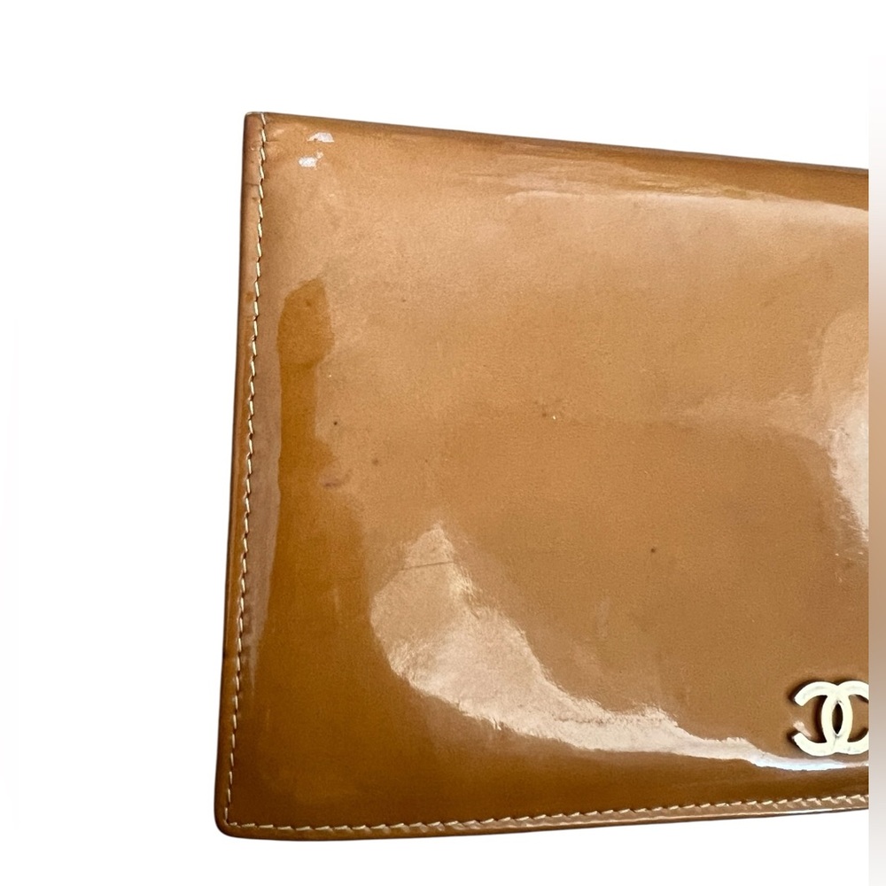 CHANEL CC Logo Camel Brown Leather Bifold Long Wallet - Picture 2 of 16